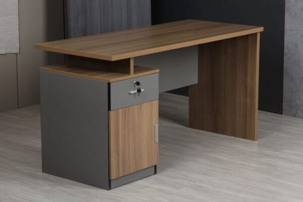 1400mm Office Desk With Drawers